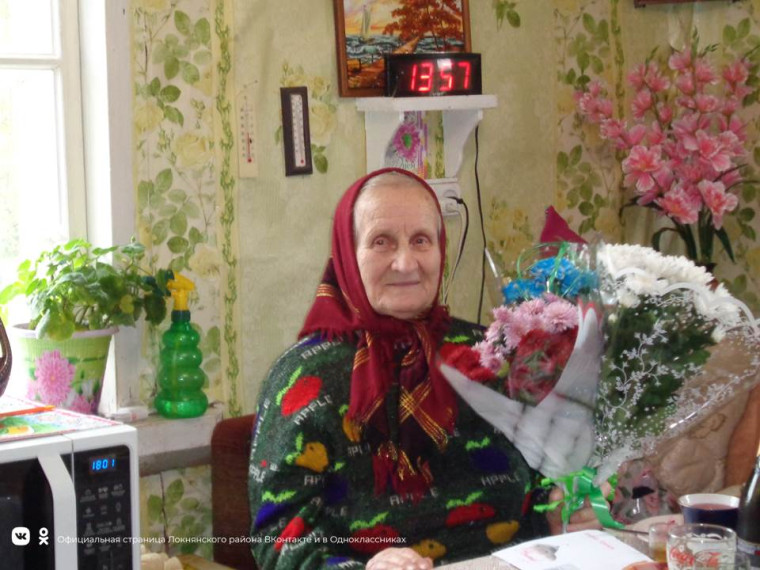 21 октября свой 95-летний юбилей отметила ветеран труда, труженица тыла Мария Спиридоновна Печкарева. 21 октября свой 95-летний юбилей отметила ветеран труда, труженица тыла Мария Спиридоновна Печкарева.